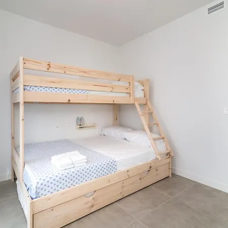 Apartment Vb Lar Bay - 3 Bdr With Sea Views *